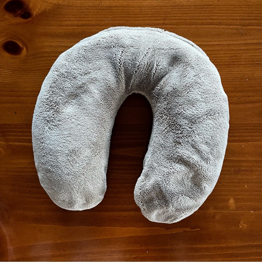 Brookstone NAP Camel / Tan Travel Pillow - Picture 4 of 4